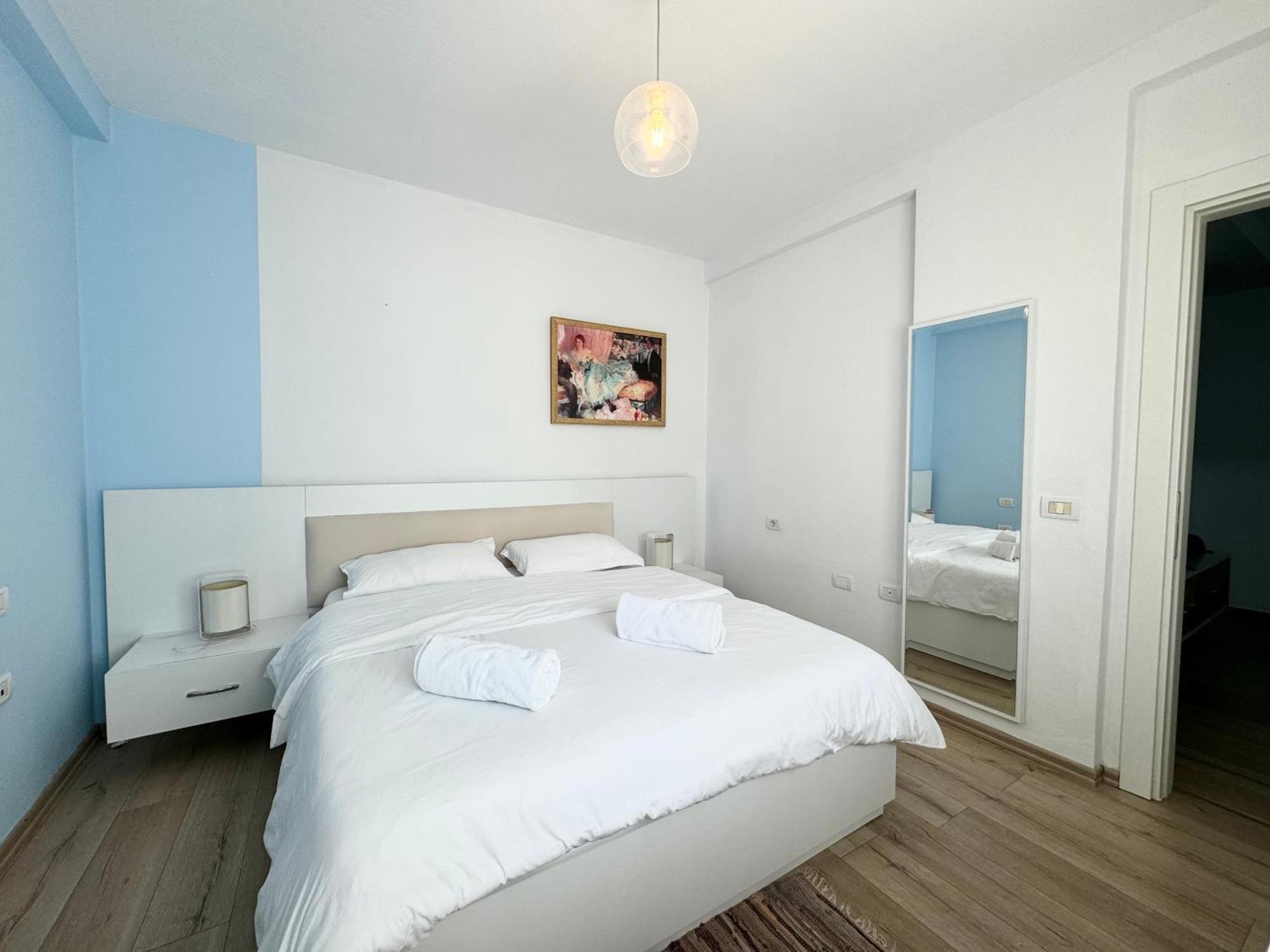 Apartment In The New Bazaar Of Tirana - Hana Blu Екстериор снимка