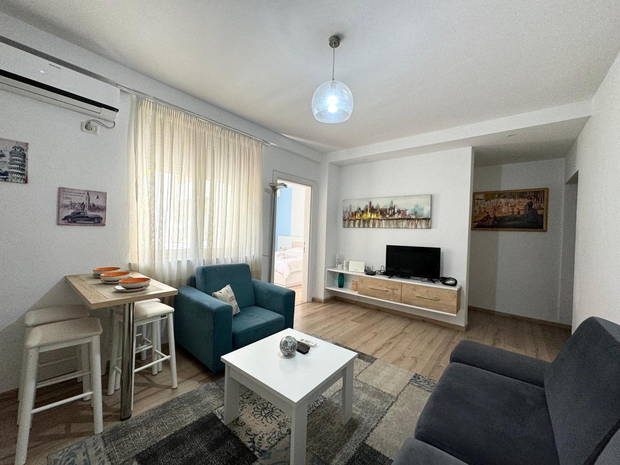 Apartment In The New Bazaar Of Tirana - Hana Blu Екстериор снимка